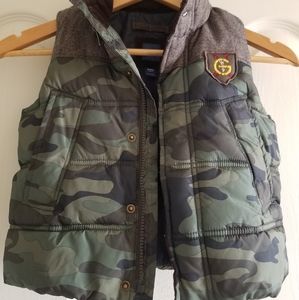 BABY GAP Camo Boys Toddler puffer vest